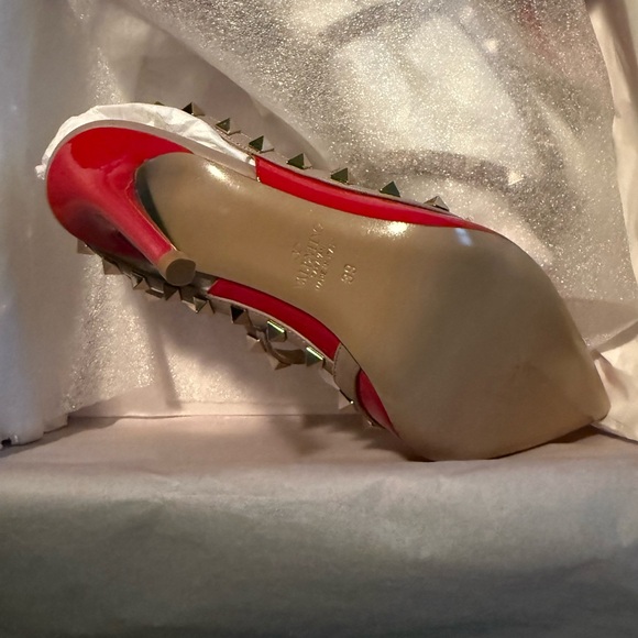 Valentino Garavani Red Rockstud Heels - Picture 10 of 11